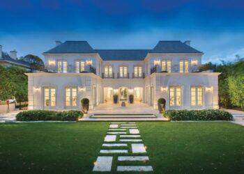 Palatial Luxury Mansion In Melbourne With Classical French Architecture
