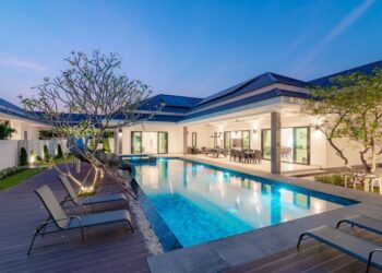 Luxury and large land 5 Bedrooms at The Clouds – Star Property