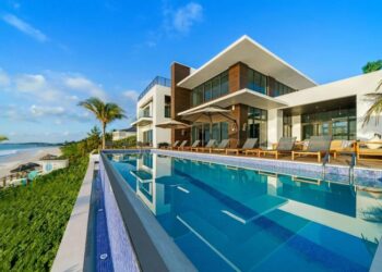 9 Bedroom Luxury Beachfront Home for Sale, Harbour Island, Bahamas ...