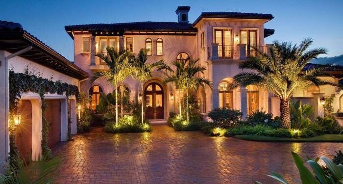 Top 30 most luxurious houses in the world - check them now!